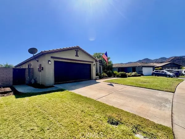 29340 Lake Mist Drive, Lake Elsinore, CA 92530