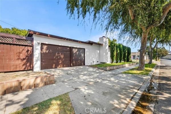 Long Beach, CA 90815,2279 Carfax Avenue