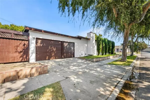 Long Beach, CA 90815,2279 Carfax Avenue