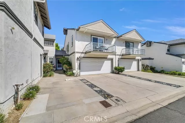 La Habra, CA 90631,871 W Country View #45