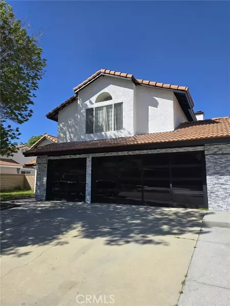 4555 Sungate Drive, Palmdale, CA 93551