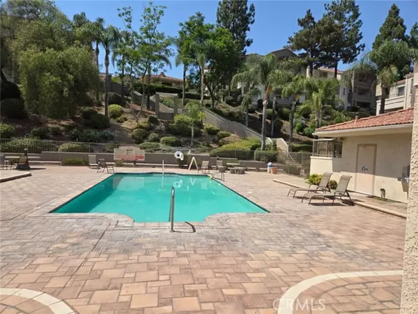 1015 La Terraza Circle #208, Corona, CA 92879