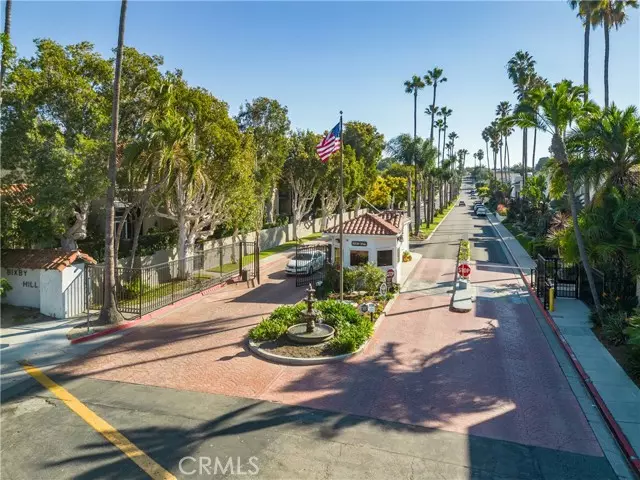 861 N Holly Glen Drive, Long Beach, CA 90815