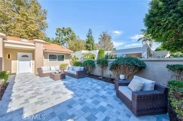 Laguna Woods, CA 92637,5538 Via La Mesa #B