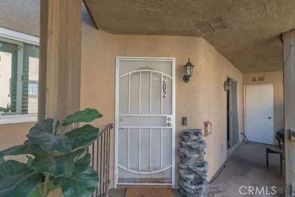 4201 W 5th Street #202, Santa Ana, CA 92703