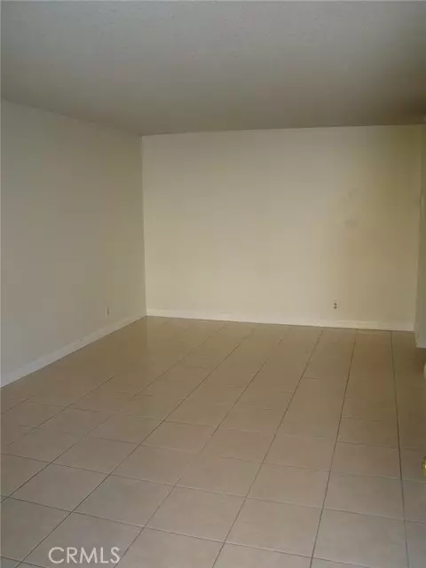 Santa Ana, CA 92704,1507 S Raitt Street #83