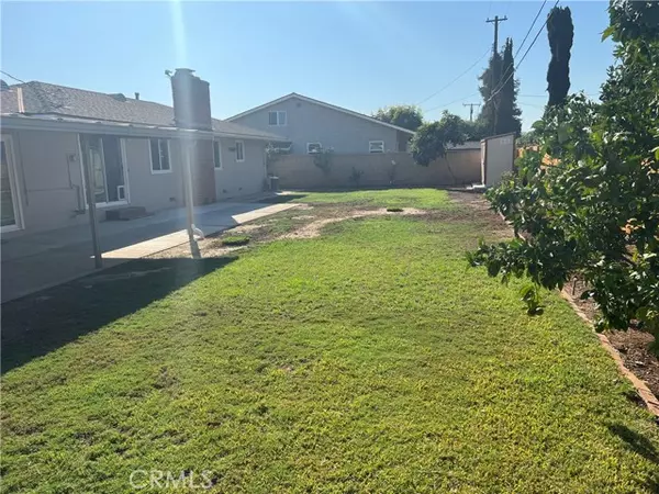 18651 Saugus Avenue, Santa Ana, CA 92705