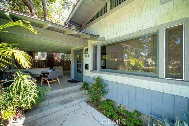 580 N Holliston Avenue, Pasadena, CA 91106
