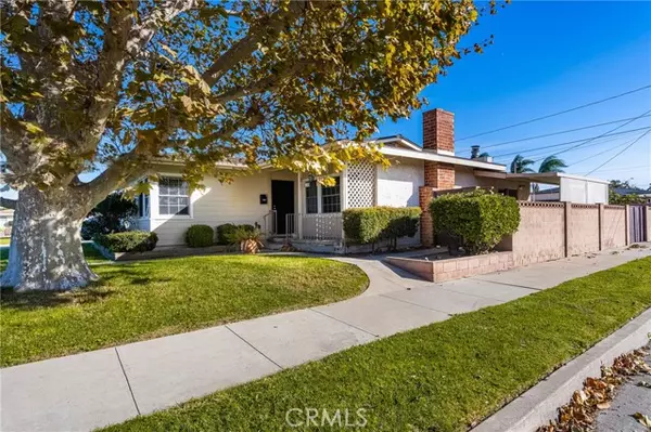 2102 E Napa Place, Anaheim, CA 92806