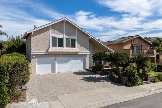 950 S Amherst Circle, Anaheim Hills, CA 92807