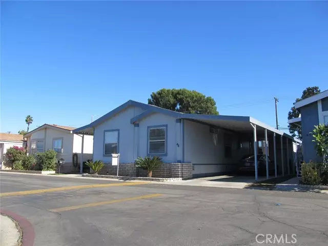 Orange, CA 92867,201 W Collins #48