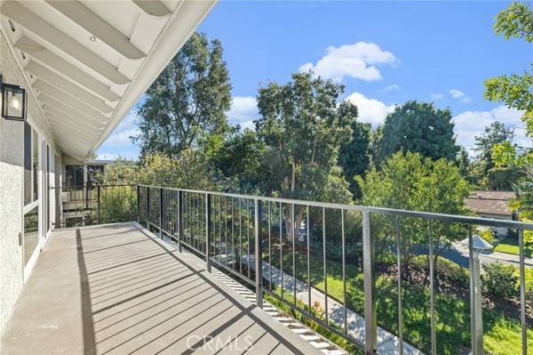 Laguna Woods, CA 92637,3279 San Amadeo #O