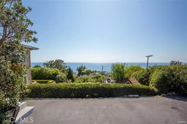 Laguna Beach, CA 92651,2324 S Coast #B