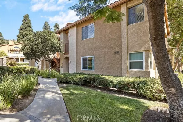 Yorba Linda, CA 92887,5390 Silver Canyon #10B