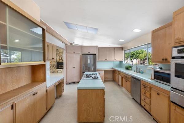 2011 240th Street, Lomita, CA 90717