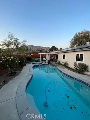 Highland, CA 92346,27888 Rainbow Lane