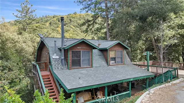 379 Dorn Drive, Crestline, CA 92325