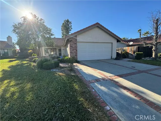 4880 Newport Lane, Riverside, CA 92504