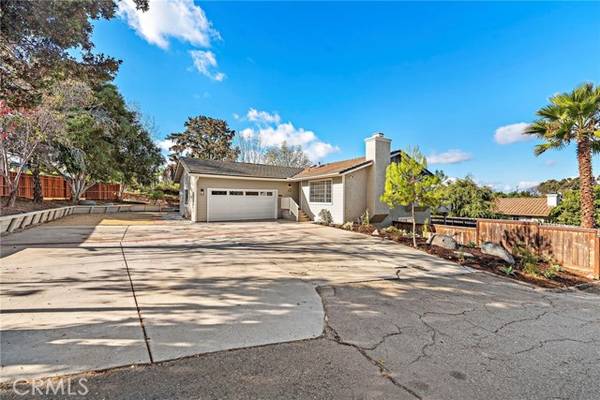 713 Sunset Drive, Vista, CA 92081