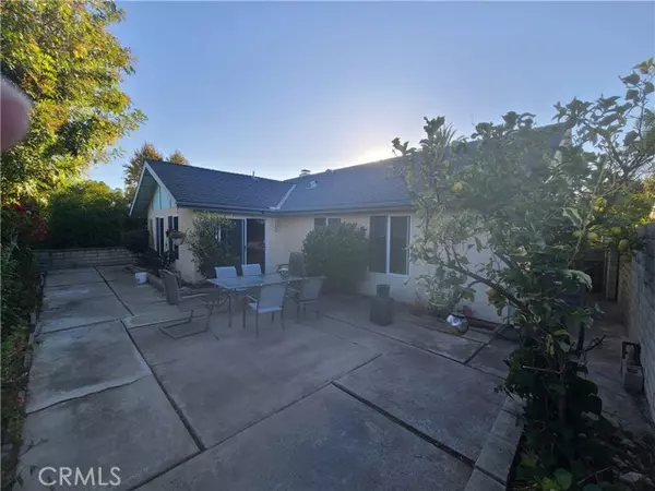 Laguna Hills, CA 92653,23582 Venisia