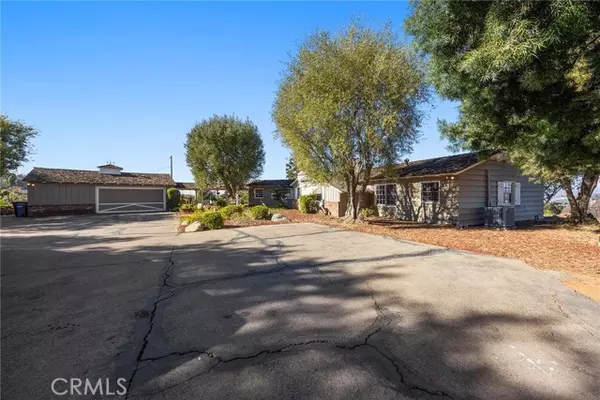 5125 Verna Way, La Mesa, CA 91941