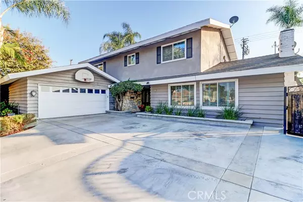 900 Oakwood Avenue, Fullerton, CA 92835