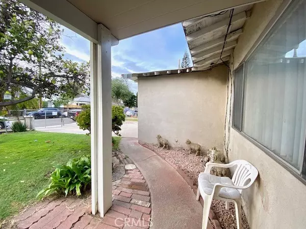 Santa Ana, CA 92703,523 Fairlawn