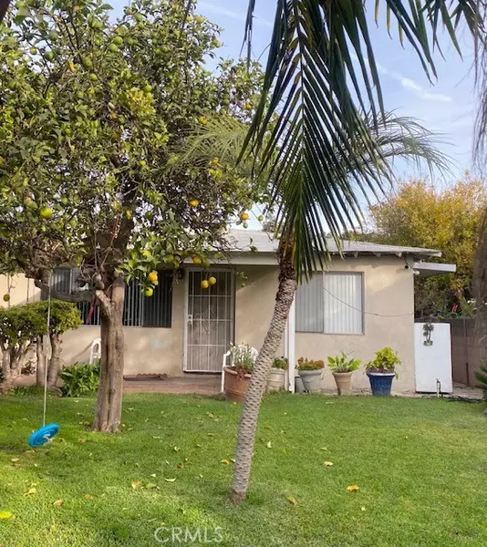 523 Fairlawn, Santa Ana, CA 92703