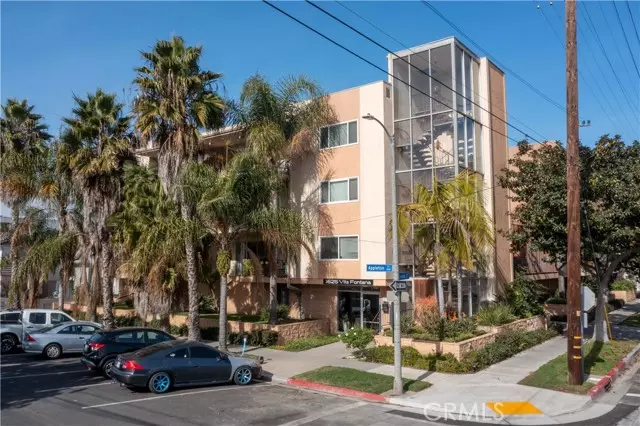 1625 E Appleton Street #3J, Long Beach, CA 90802