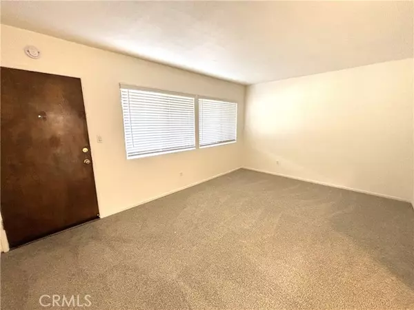 Long Beach, CA 90814,360 Gladys Avenue #10