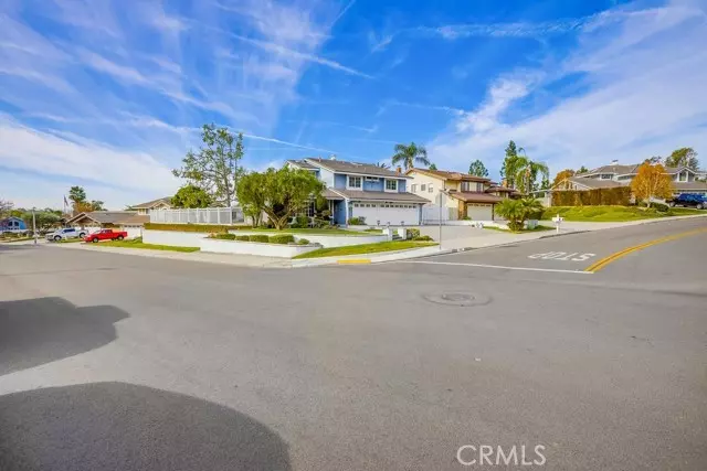 Yorba Linda, CA 92887,5695 Via Mariposa