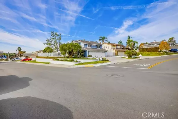 5695 Via Mariposa, Yorba Linda, CA 92887