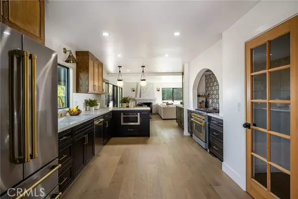 Anaheim Hills, CA 92807,260 S Via Montanera