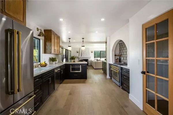 Anaheim Hills, CA 92807,260 S Via Montanera