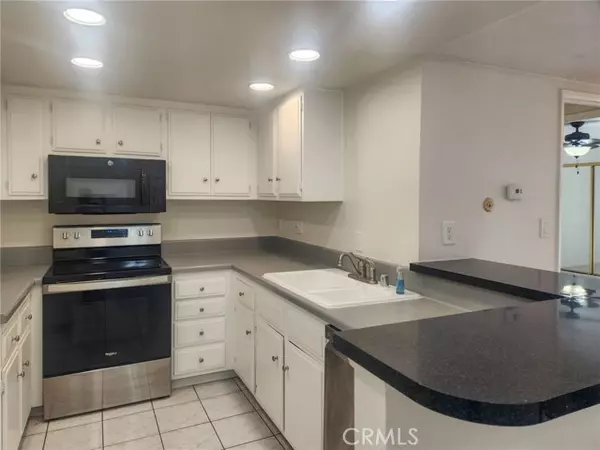 Anaheim, CA 92801,278 N Wilshire Avenue #303