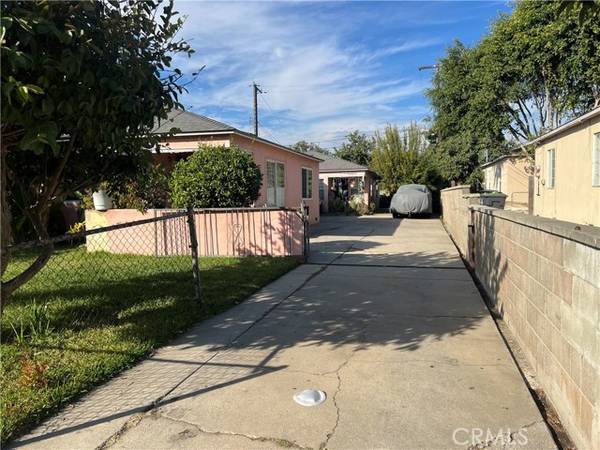 915 W Mcfadden Avenue, Santa Ana, CA 92707