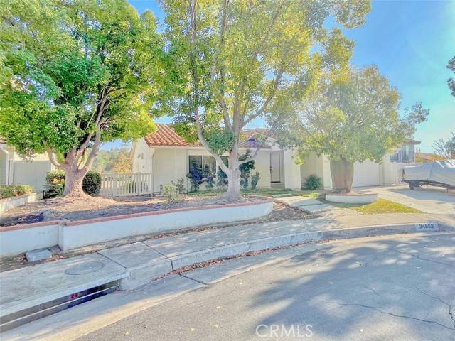 24862 Via San Fernando, Mission Viejo, CA 92692