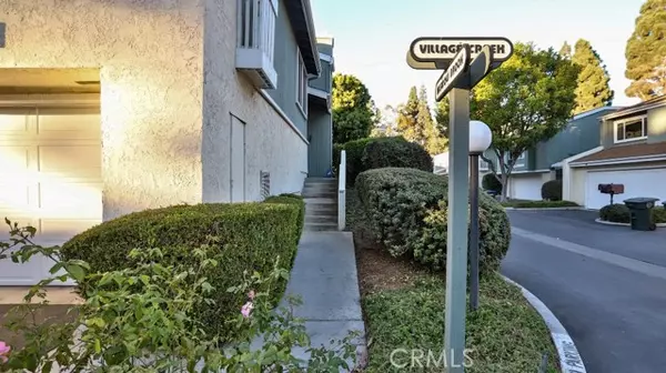 Costa Mesa, CA 92626,860 Village #69