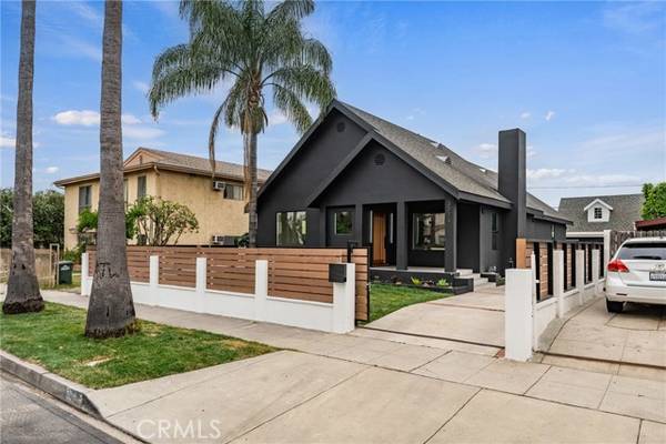 3274 Garden Avenue, Los Angeles, CA 90039