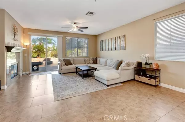 Fontana, CA 92336,5913 Seminole Way