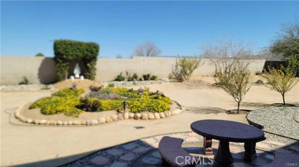 12699 Yorkshire Drive, Apple Valley, CA 92308