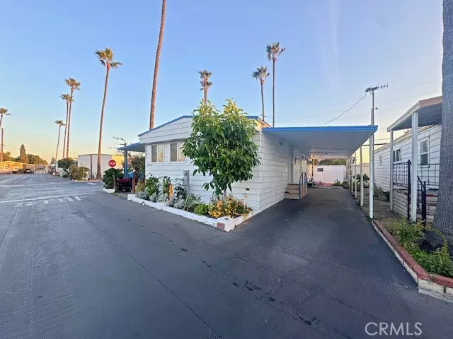 Santa Ana, CA 92704,4117 W McFadden #116