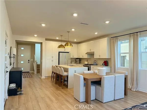 Corona, CA 92883,4007 Pomelo Drive