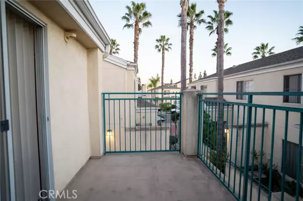 Bell Gardens, CA 90201,6358 Gage Avenue #215