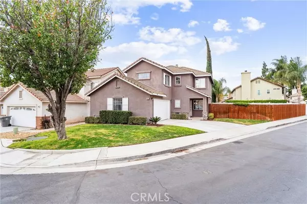 990 Primrose Lane, Corona, CA 92878