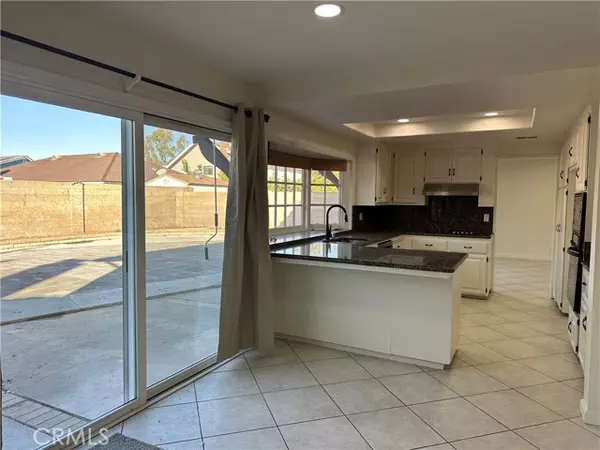 Westminster, CA 92683,15751 Grey Oaks Street