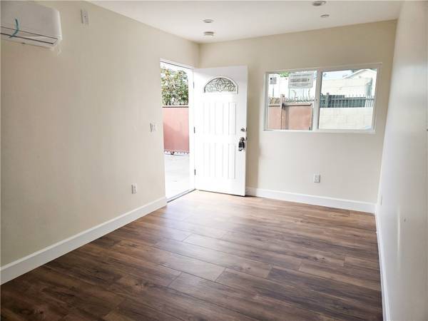 227 E 84th, Los Angeles, CA 90003