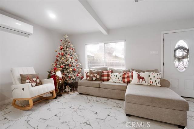 Long Beach, CA 90805,5559 Elm Avenue