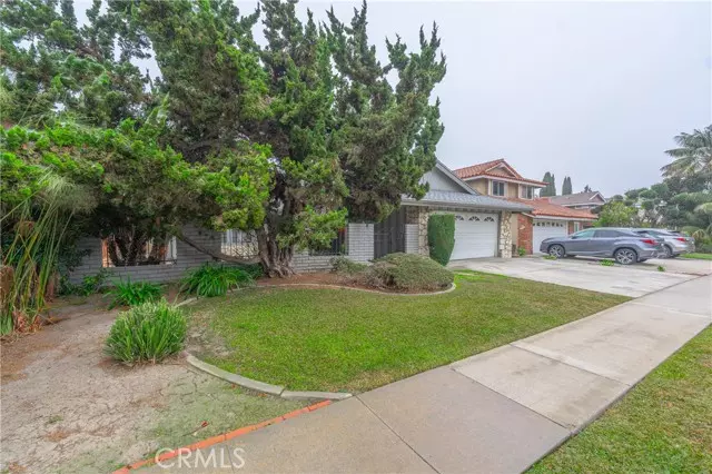 1418 W Carriage Drive, Santa Ana, CA 92704