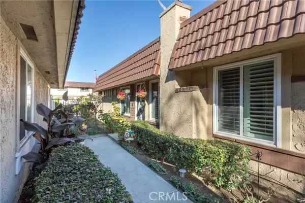 6581 Orangewood Avenue, Cypress, CA 90630